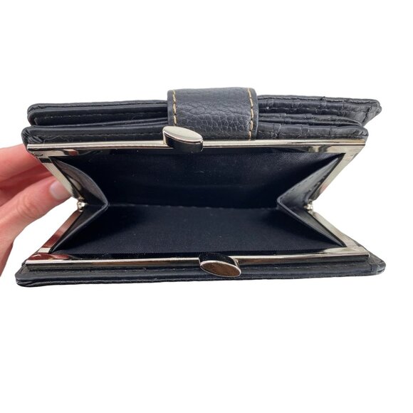 Genuine Leather Black Wallet With Snap Closure & Multiple Card Slots - Picture 2 of 6